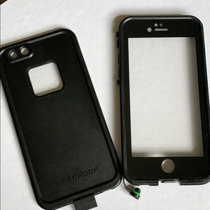 Lifeproof Fre dirt, scratch, and waterproof case